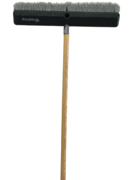 CEPILLO PVC BASE NEGRA 18"